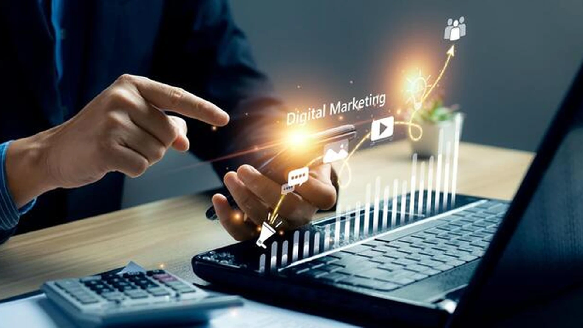 Pelajar menjalani internship digital marketing di syarikat terbaik Malaysia